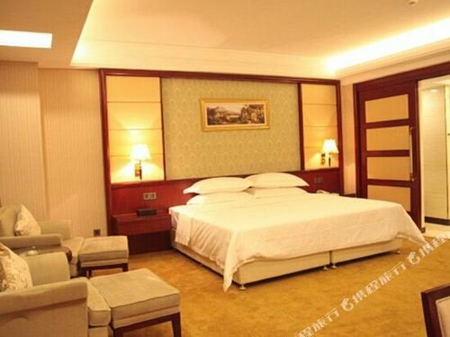 Vienna Hotel Foshan Lingnan Pearl Gymnasium, Забронировать Отель Отели Фошань 3 звезды, рядом с Chao'an Station, 3*