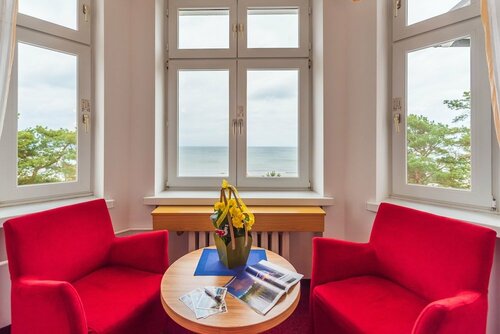 Strandhotel zur Promenade, Забронировать Отель Остзебад-Бинц земля Мекленбург-Передняя Померания