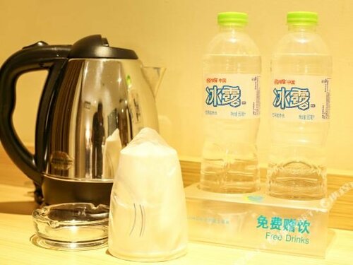 City Comfort Inn (Wuzhou Wangcheng Plaza), Забронировать Отель Учжоу Гуанси