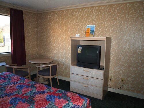 Hilltop Express Inn, Забронировать Мини-отель  