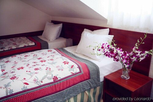 Villa Zakamycze Airport, Book Villa Villaer i Balice, Villa