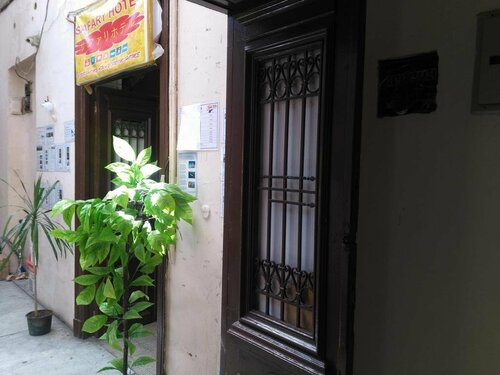 Grand Safari Hostel, Prenota Hotel Hotel a Cairo Governorate con parcheggio, Parcheggio