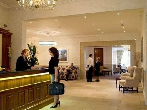 Marine Hotel, Boek Hotel Hotels in Dublin County met zwembad, Zwembad