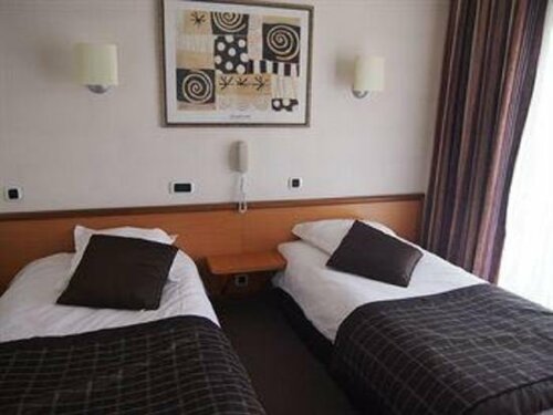 Hotel Des Lices, Rennes Centre, Забронировать Отель Отели Ренн с завтраком, рядом с Ренн, Завтраки