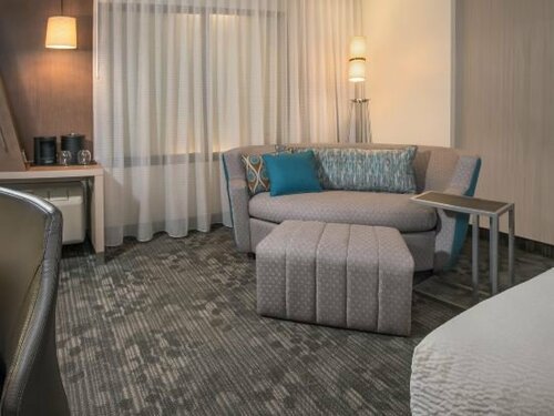 Courtyard by Marriott Springfield, Забронировать Отель  