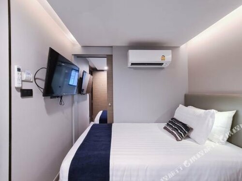 SOVA Hotel Bangkok, Забронировать Отель Отели Бангкока 3 звезды, рядом с Рынок морепродуктов, 3*