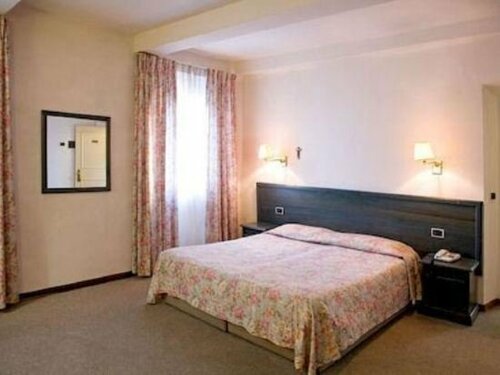 Hotel Borgo Antico, Забронировать Отель Отели и гостиницы Биббьена, Отель