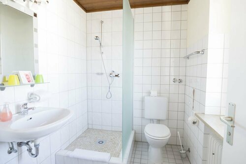 Hotel Gasthof Rose, Забронировать Отель Отели Баварии с парковкой, Парковка