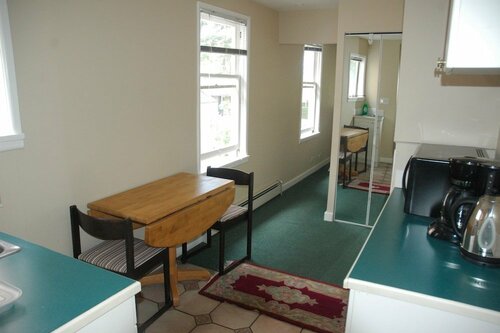Douglas Guest House, Забронировать Гостевой дом Ванкувер Lower Mainland British Columbia