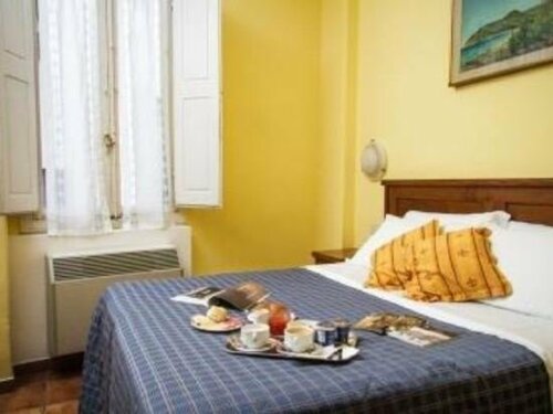 Hotel Nizza 3 stelle, Забронировать Отель Флоренция Тоскана, рядом с Генеральное консульство Испании во Флоренции