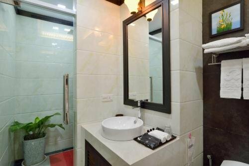 The Regency Hotel, Book Hotel Nyaung-U Mandalay Region