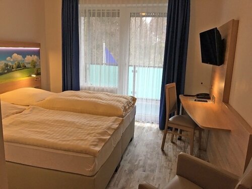 Hotel Hesborner Kuckuck, Забронировать Отель Халленберг Rothaar Mountains