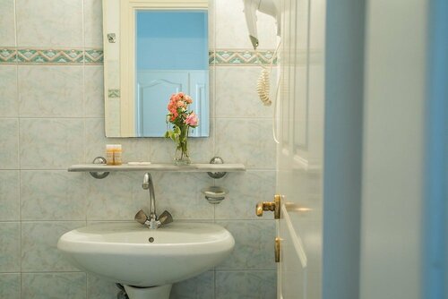 Отель Paradise Inn, Забронировать Отель Отели Острова Корфу с бассейном, Бассейн