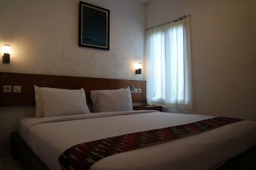 Cempaka Borobudur Guest House, Забронировать Гостевой дом Боробудур провинция Центральная Ява