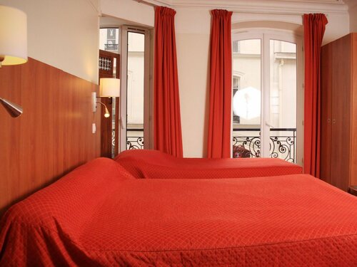 Hôtel Marignan, Забронировать Отель Отели 5-й округ: Латинского квартала - Париж с парковкой, Парковка