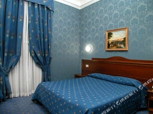 Hotel Montecarlo, Varaa Hotelli Hotellit Nomentano pysäköinnillä, Pysäköinti
