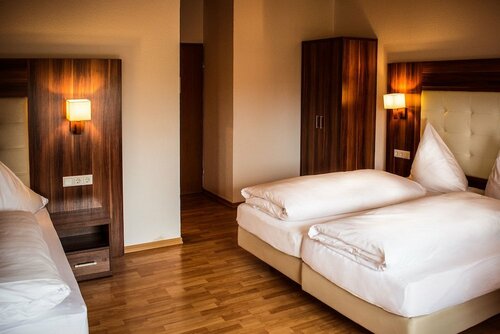 Hotel Ehranger Hof, Забронировать Отель Пфальцель 
