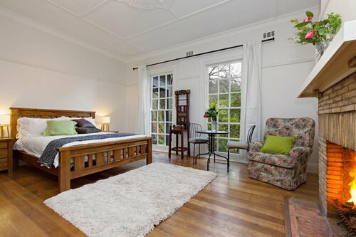 Rocky Creek Art Garden B&B, Забронировать Отель «постель и завтрак» Отели Олинда 4 звезды, рядом с Olinda G165 Bushland Reserve, 4*