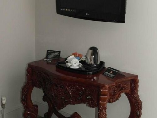 Wards Hotel, Забронировать Отель Фолкстон Кент