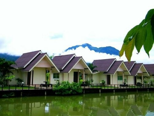 Ban Naam Resort, Забронировать Курортный отель Отели Мае Сай с завтраком, Завтраки