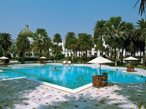 Taj Mahal Lucknow, Забронировать Отель Гомти Нагар , рядом с Торговый центр Riverside (Лакхнау)