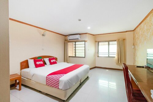 Chaiyaphruk Grand Hotel, Varaa Hotelli Hotellit North-Eastern Thailand pysäköinnillä, Pysäköinti