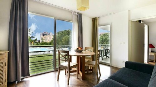 Hôtel & Spa du Château, Rezerwuj Ośrodek wypoczynkowy Hotele resortowe w Charente-Maritime, Ośrodek wypoczynkowy
