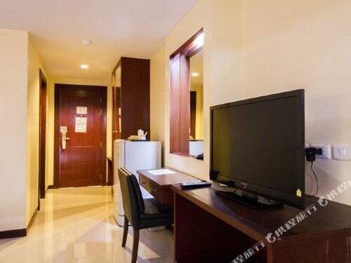 Convenient Grand Hotel, Забронировать Отель Банг-Сао-Тхонг Чаченгсау