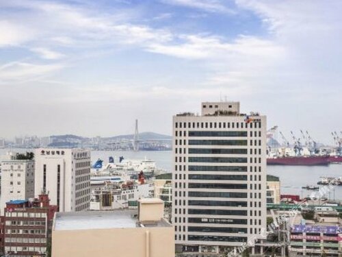 Busan Tourist Hotel, Забронировать Отель Отели Пусана 3 звезды, рядом с Статуя адмирала Ли Сунсина, 3*