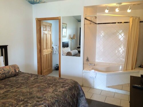 Holiday Motel, Book Motel Hoteller i Simcoe County med parkering, Parkering