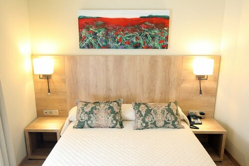 Hotel & Spa Real Villa Anayet, Prenota Resort Hotel resort a Aragona, Resort