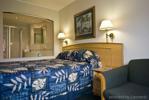 City Lodge Hotel Gqeberha, Забронировать Отель Саммерстранд 