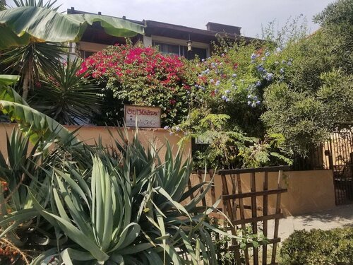 B&B Oui Madame, Réserver Chambre d'hôtes Hôtels à Basse-Californie avec parking, Parking