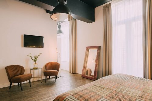 Hotel Trash Deluxe, Rezervasyon Otel  