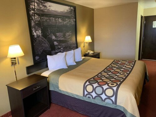 Super 8 by Wyndham Eau Claire WI, Забронировать Мини-отель Отели О-Клэр с завтраком, рядом с HSHS Sacred Heart Hospital, Завтраки