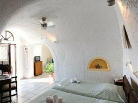 Kavalari Hotel