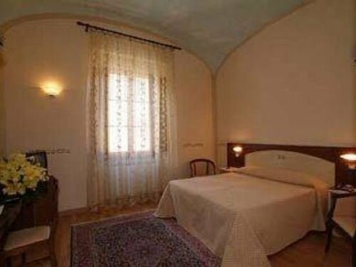 Hotel Dei Capitani, Забронировать Отель Отели Монтальчино с завтраком, Завтраки