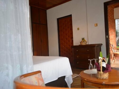 Jacaranda Lake Elementaita Lodge, Reserva ahora Hotel Hoteles de 3 estrellas en Nakuru County, 3*