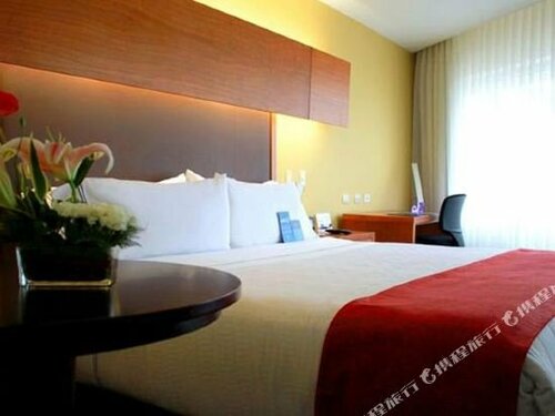 TRYP by Wyndham Guayaquil Airport, Забронировать Отель Гуаякиль Гуаяс
