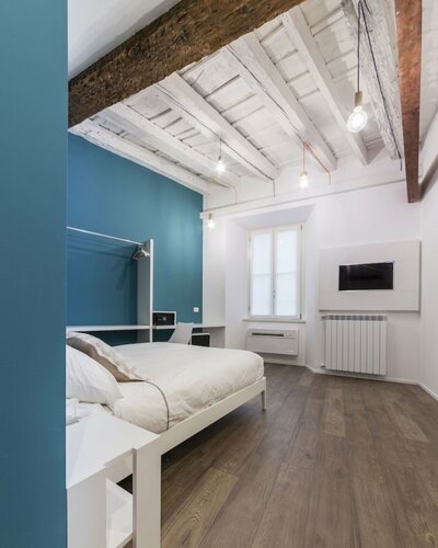 Rumi Rooms, Забронировать Гостевой дом Комо Озеро Комо, рядом с Площадь Кавур