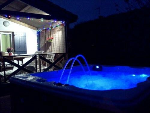 Chalet Zure Ondoan - Spa, Prenota Chalet Cottage a Aquitania, Cottage