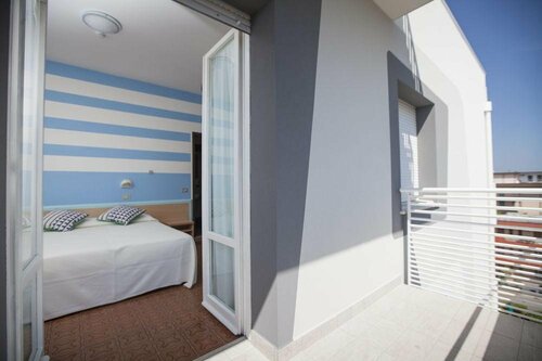 Hotel Geminus B&B, Забронировать Отель «постель и завтрак» Отели Чезенатико 3 звезды, 3*