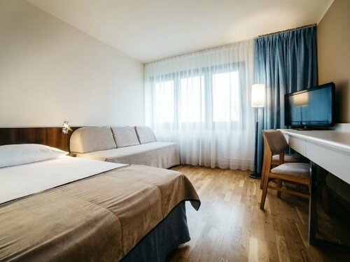 Omega Hotel, Забронировать Отель Отели Мазурии с парковкой, Парковка