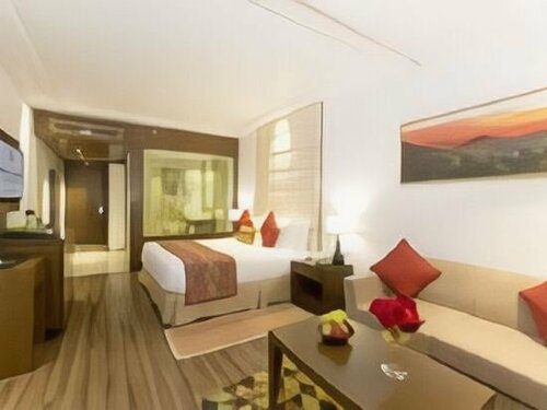Royal Tulip Shimla Kufri Iowa, Забронировать Отель Отели штата Химачал-Прадеш 5 звезд, 5*