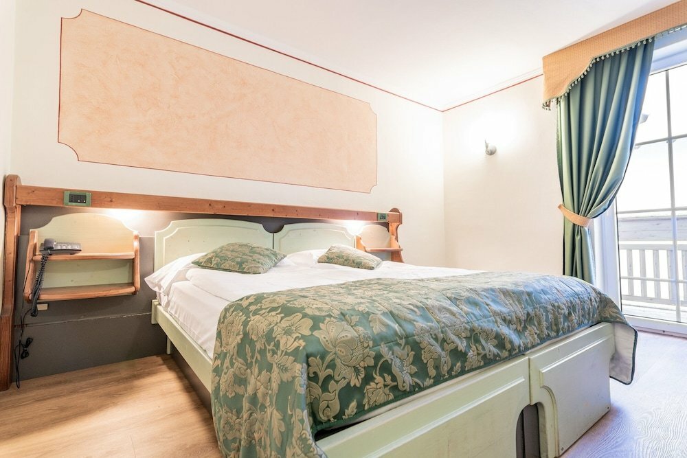 Albergo Dimaro Wellness Hotel
