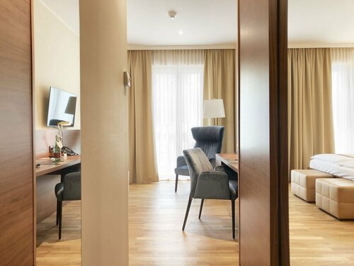 Schlosspark Mauerbach, Rezervovat Hotel Wellness hotely v Mauerbach, SPA