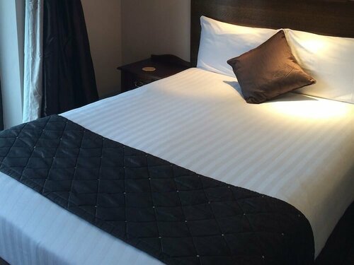 The Bay Horse, Book Hotel Sudbury Dedham Vale