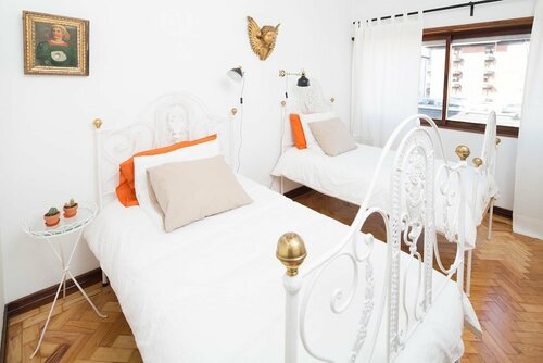 Quatro Anas Hostel, Забронировать Хостел Отели Бейра-Алта с парковкой, Парковка