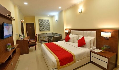 Clarks Inn Bhowali, Book Hotel Nainital Uttarakhand