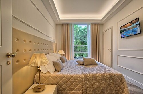 Hotel Eliseo Terme, Забронировать Отель Отели в центре Монтегротто-Терме, в центре, Завтраки